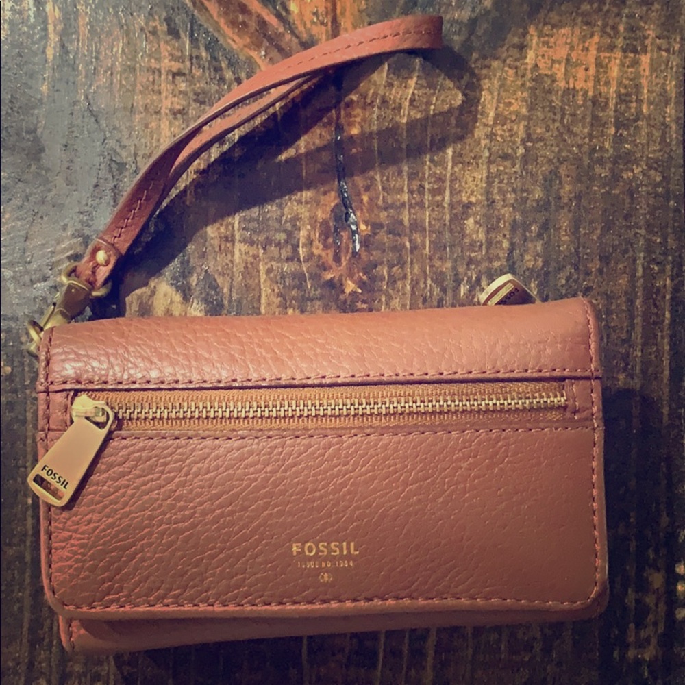 Fossil wristlet
